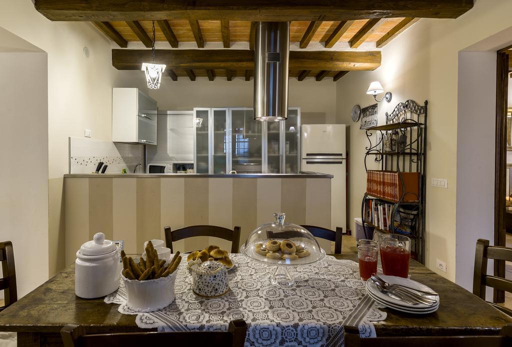 La Rugantina Hotel Cortona Buitenkant foto