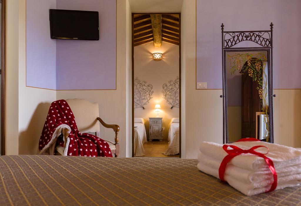 La Rugantina Hotel Cortona Buitenkant foto