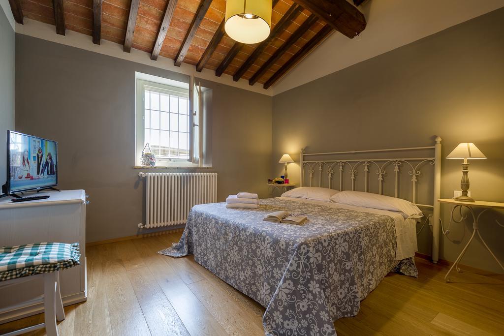 La Rugantina Hotel Cortona Buitenkant foto